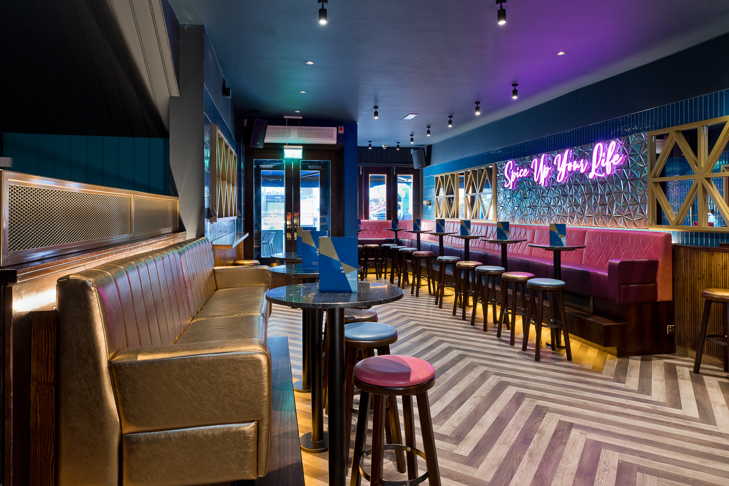 Main bar 2 Main bar 2